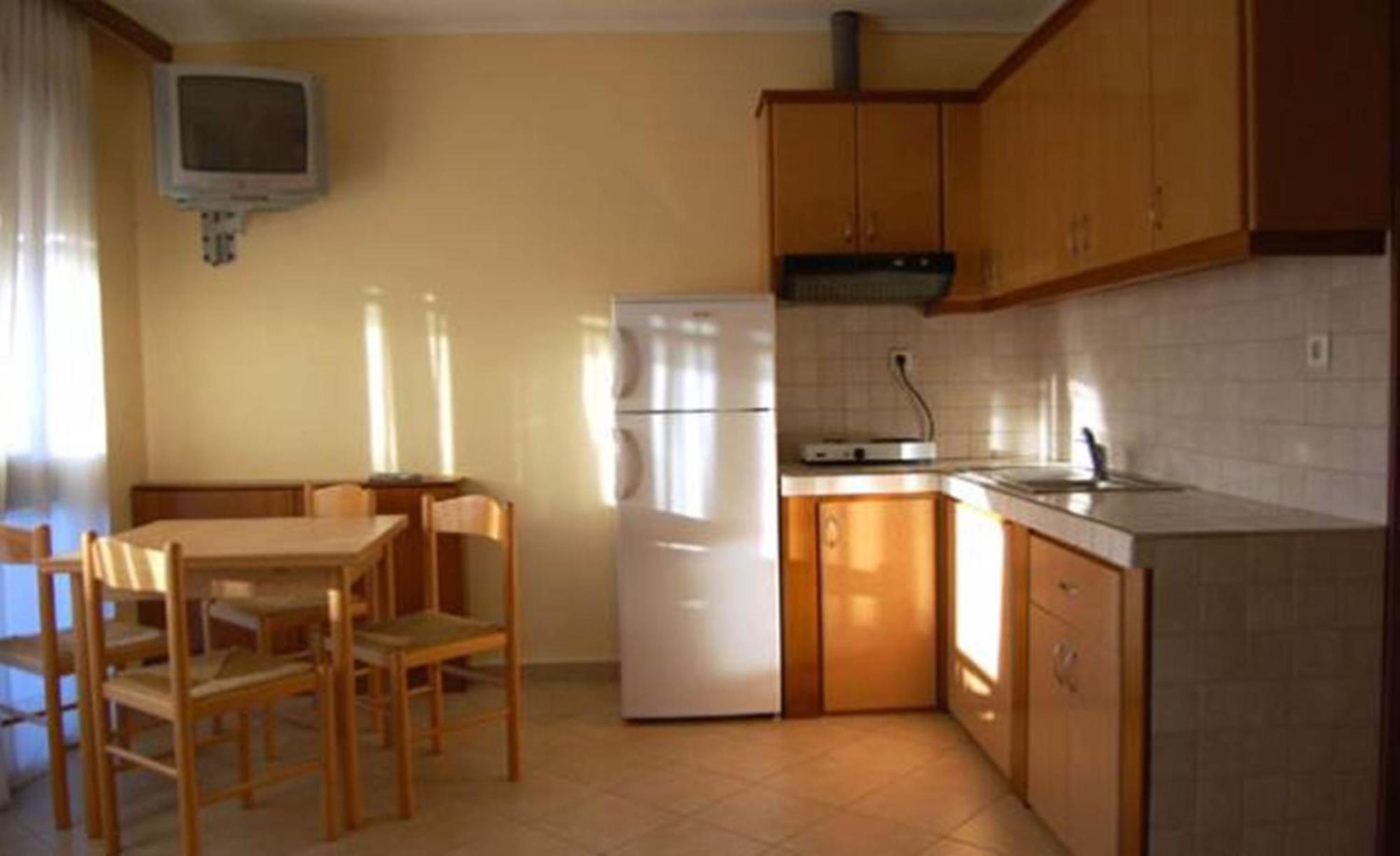 Melachrini Apartments Nea Vrasna Room photo