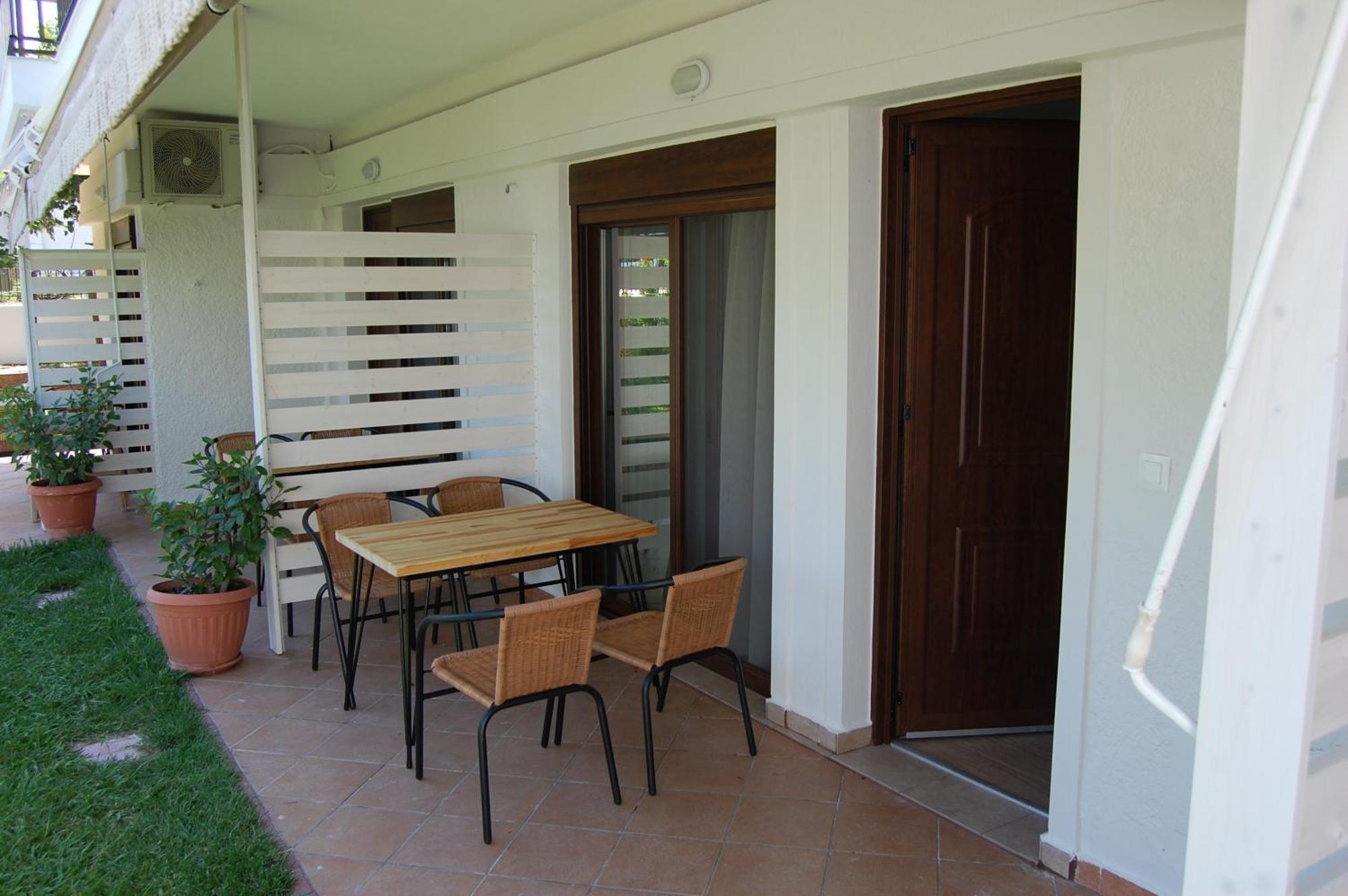 Melachrini Apartments Nea Vrasna Exterior photo